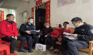 情暖童心 警伴童行