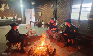 助力复工复产 护航安全村寨建设
