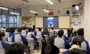 这堂课，师生说：“爱听！”