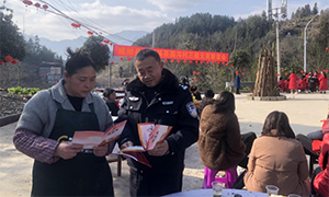 湖北省建始县：元宵佳节巧普法 法治宣传融民俗