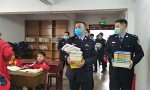 湖北鹤峰：“三心”所长胡才华