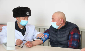 送医送药送健康 真情实意暖警心