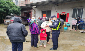 移民管理警察“反诈礼包”守护农村返岗农民工“钱袋子”