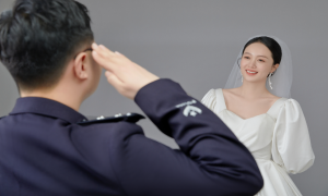 移民管理警察与妻子的最美“情”话