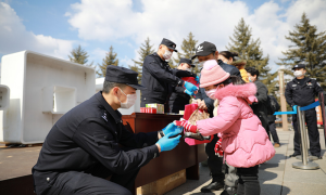 3.15消费维权进辖区 警民共促消费公平