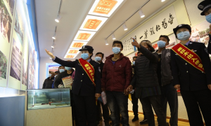 西藏聂拉木出入境边防检查站开展百万农奴解放63周年宣传纪念活动