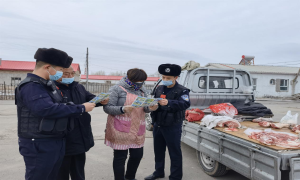 也门勒边境派出所深入辖区开展边防政策法规宣传活动