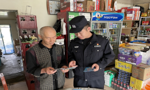 民警走访宣传 促进民族团结