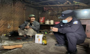 传承雷锋精神 弘扬职责使命