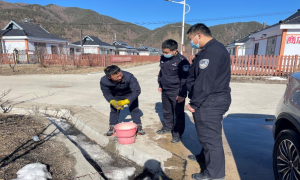 警民共节水 合力护家园
