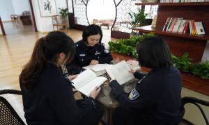 书香徐来 香飘四季