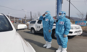 密江边境派出所全力做好密江乡第五轮全员核酸检测现场秩序维护工作
