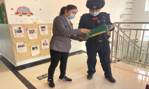 麦海因边境派出所组织民警深入辖区企事业单位开展安全检查工作