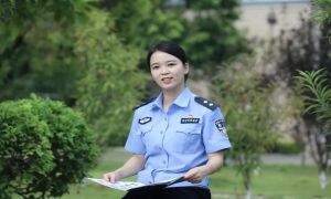 国门边境线上的警花小叶