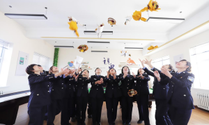 海拉尔出入境边防检查站组织开展庆祝“三八”国际劳动妇女节主题活动