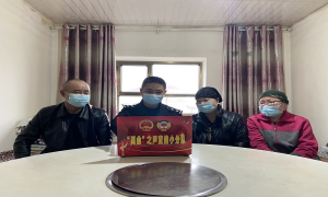 “两会”宣讲进辖区 警民共话幸福梦