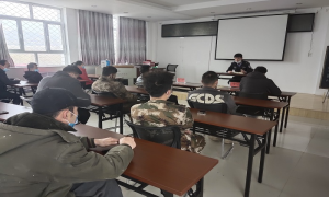 洪纳海边境派出所深入辖区开展法律法规宣传活动