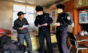 入户走访“三步走” 边境政策送到家门口