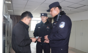 “醉生梦死”不可取 耐心劝导终回头