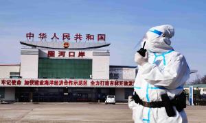 你有警服，我有你