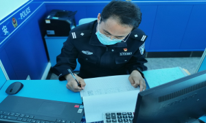 “内外兼修”的派出所内勤民警杨光