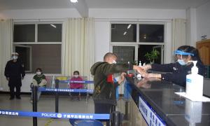户籍平凡小窗口 为民服务大舞台