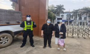 离家七天！民警劝回赌气女孩