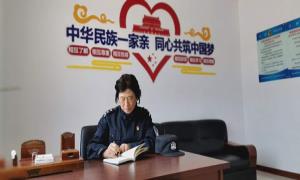 一名农村女辅警的爱民情怀