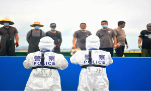 渔船办检“零等待” 高效服务助通关