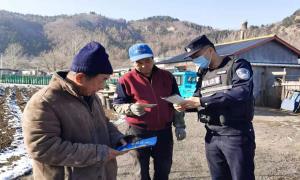 红光边境派出所推进入户走访工作