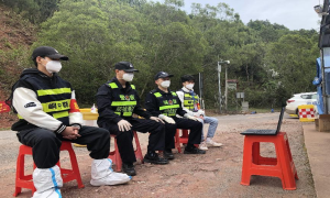 峒中边境派出所掀起《紧跟伟大复兴领航人踔厉笃行》热议风潮