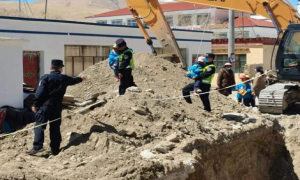 心系群众办实事 畅通道路暖民心