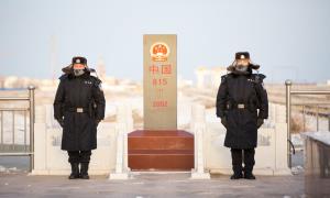 以国门之名致“警”最美青春