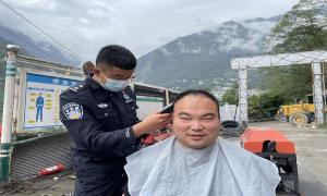 便民理发进工地