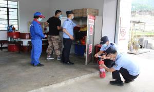 片马边境派出所民警深入辖区开展安全大检查