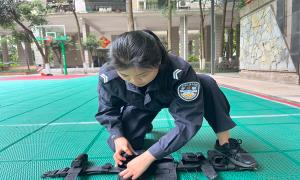在国门口岸寻找青春的意义