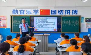 “普法上门”护航辖区平安稳定