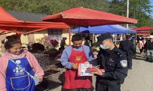 移民管理警察的别样“五一”