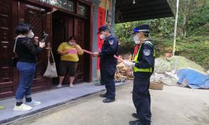 大新边境管理大队“花式”招术过节