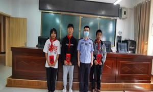民警助学暖人心