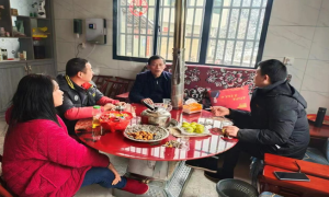 发挥余热调纠纷 化解矛盾促和谐