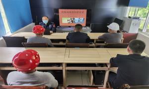 聂拉木出入境边防检查站在口岸一线开展防蛇虫鼠害工作