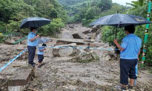 鹿马登边境派出所快速处置一起山体滑坡地质灾害事件