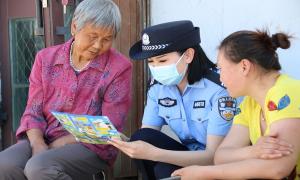 法律宣传进辖区普法意识入人心