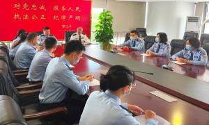 皇岗出入境边防检查站执勤十三队多种形式学习贯彻全国公安系统英雄模范立功集体表彰大会精神