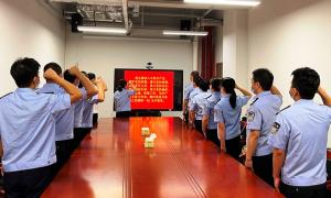 奋楫扬帆立潮头 忠诚护航二十大