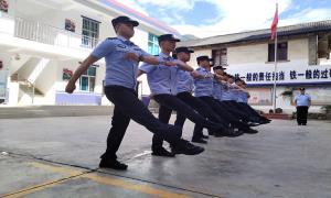 记戍边民警的一天
