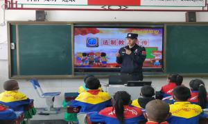 门布边境派出所开展“喜迎二十大忠诚保平安”法制教育宣传活动