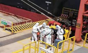 贴心服务照亮船员回家路