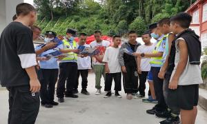 “六一”民警进校园 法治护航共成长